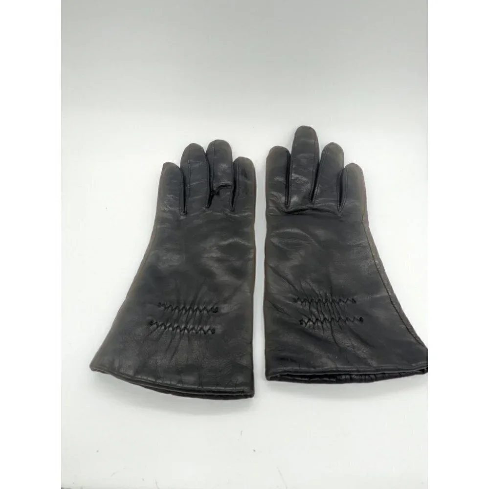 Women's Genuine Leather Winter Gloves Lined With Insulation Size Medium.
